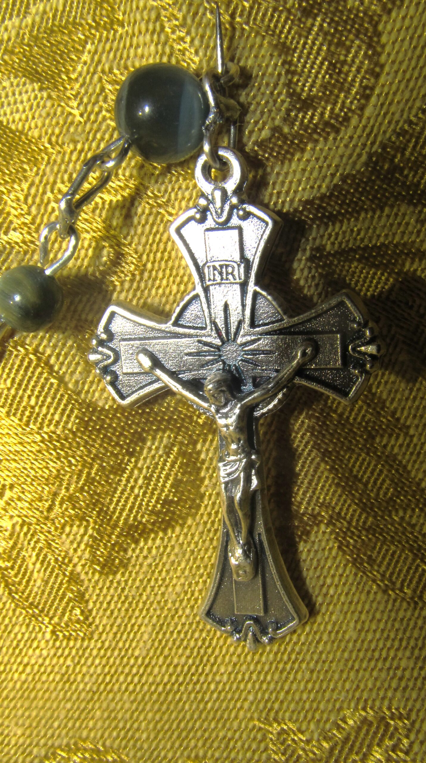 Mens Impletur Gratia Rosary Crucifix