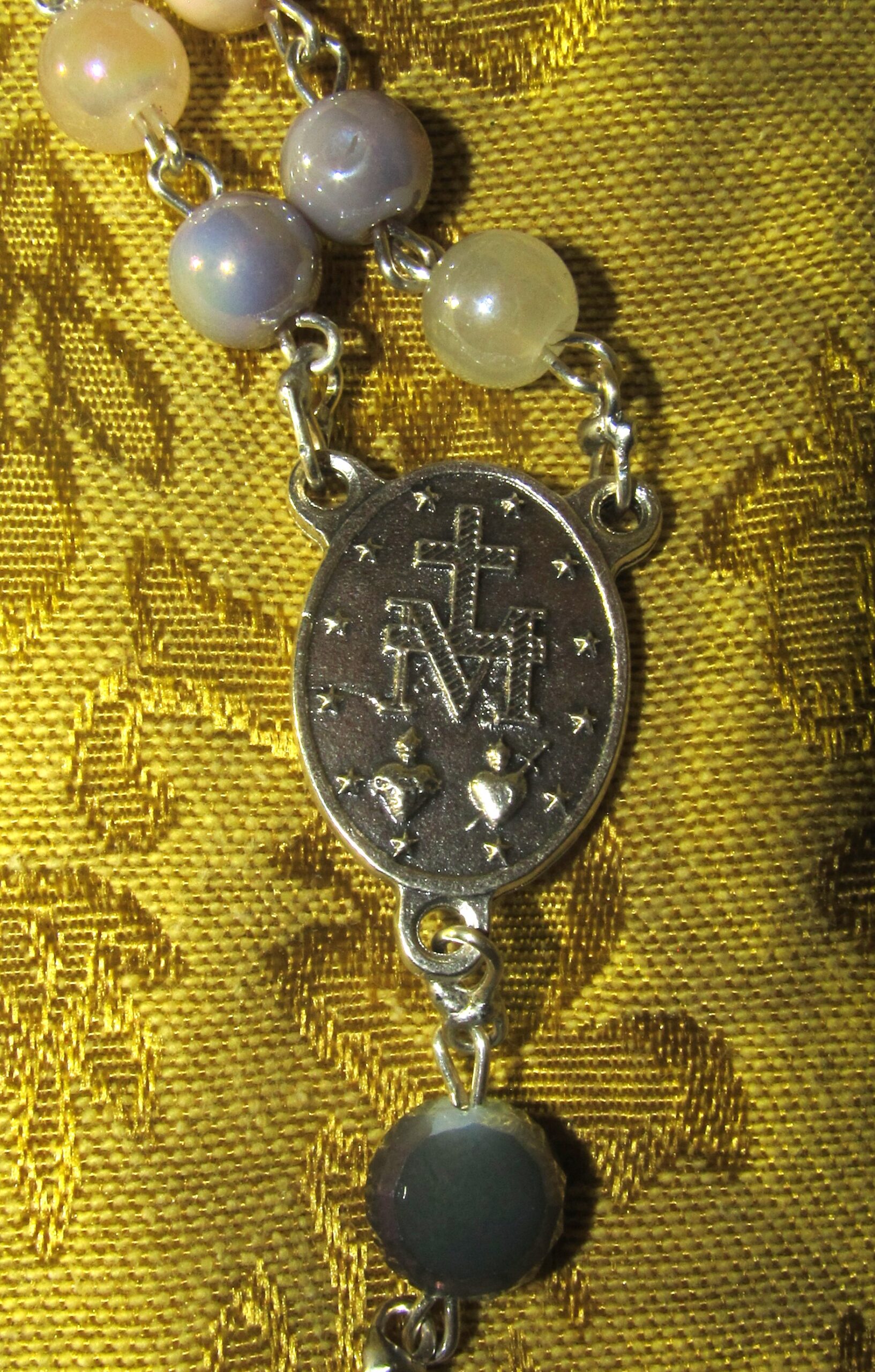 Pearl of Peace Rosary Center Back